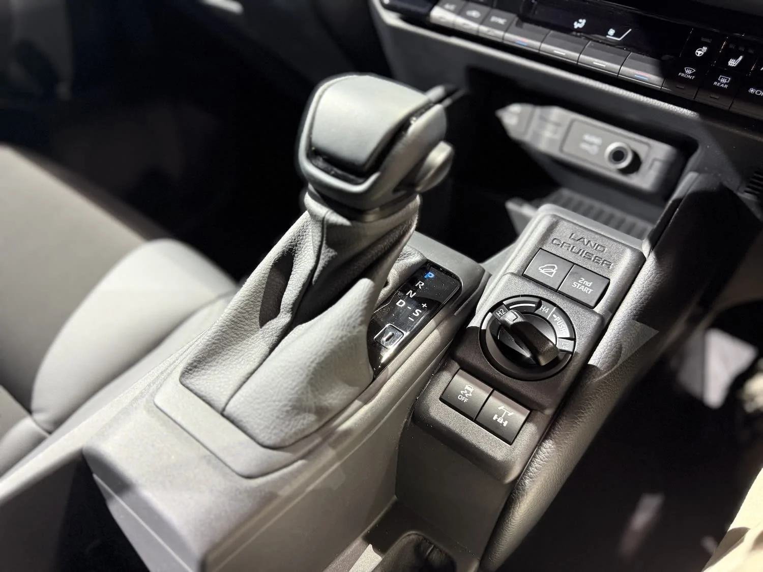 Land Cruiser FJ Land Cruiser FJ live photos & impressions from Tokyo Motor Show 2025 2027 2027 Toyota Land Cruiser FJ tokyo auto show 7