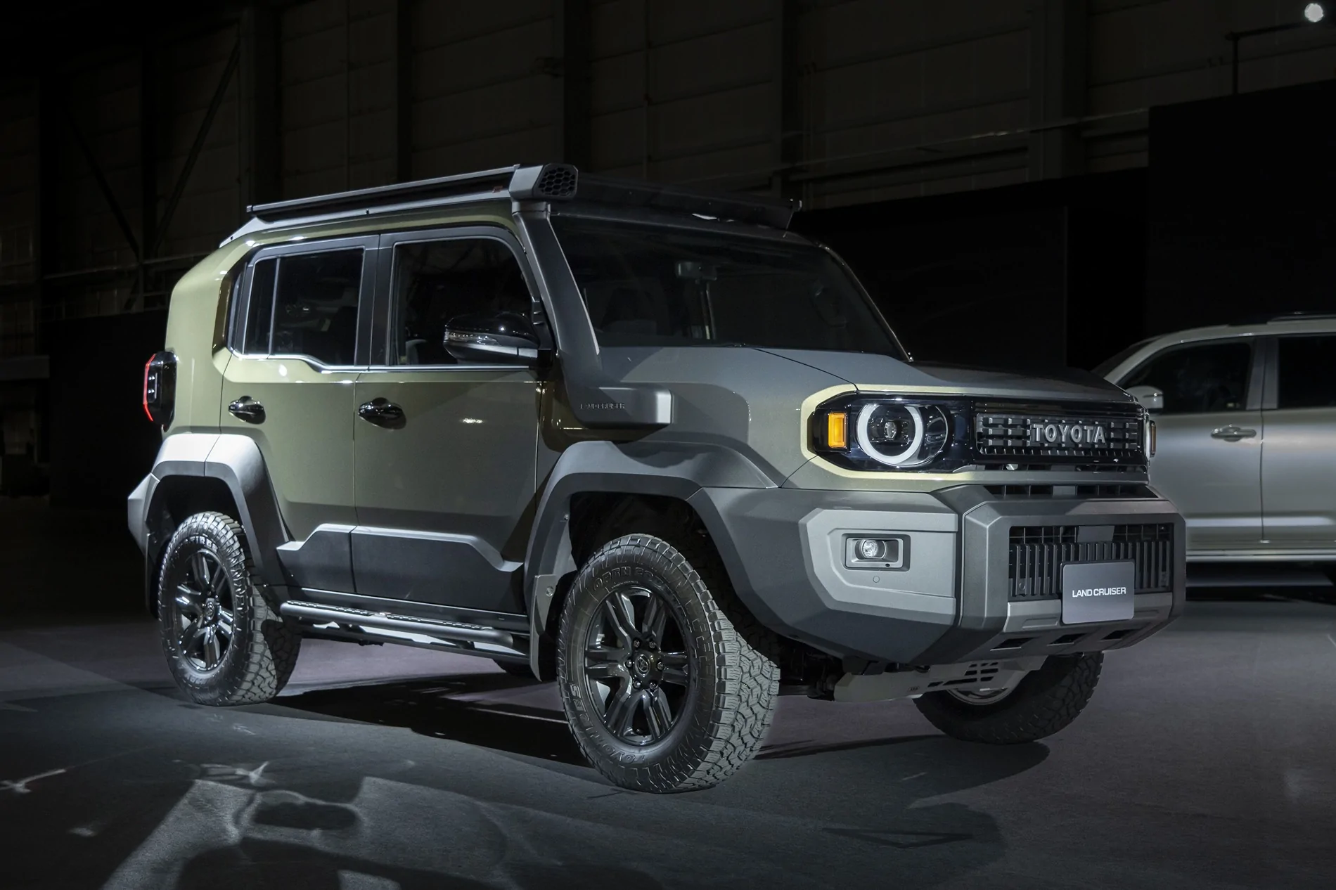 Land Cruiser FJ 2026 Toyota Land Cruiser FJ prototype world premiere! 37-68f6a30269f6e (1)